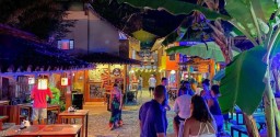 By Night Em Arraial D'ajuda