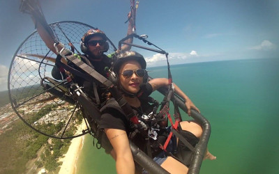 Voo de Paramotor em Porto Seguro: a Orla Vista do Céu