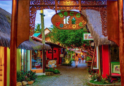 By night em Arraial D'ajuda