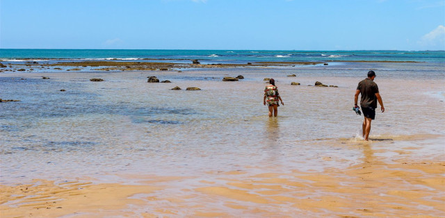 Como é o Passeio na Praia do Espelho Saindo de Porto Seguro