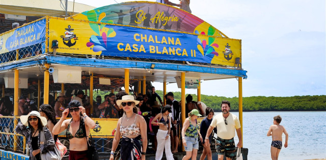Passeio de Chalana: do Rio João de Tiba à Coroa Alta
