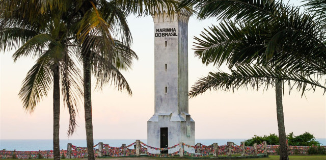 Marcos Históricos de Porto Seguro: do Farol ao Memorial